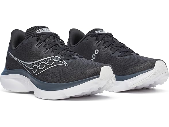 Saucony Women's Kinvara 16 Sneaker