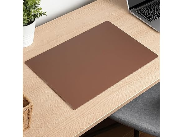 Dacasso Chocolate Brown Leather 30" x 19" Desk Mat