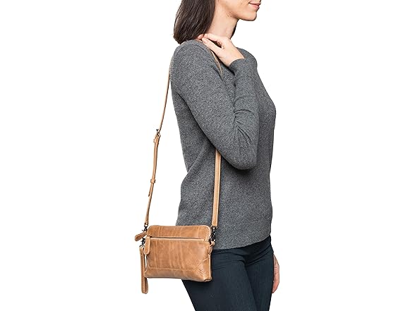 Frye womens Melissa Wristlet, Beige