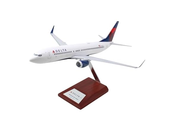 SkyMarks Elite 1:100 Scale Delta 737-800 Airplane Model