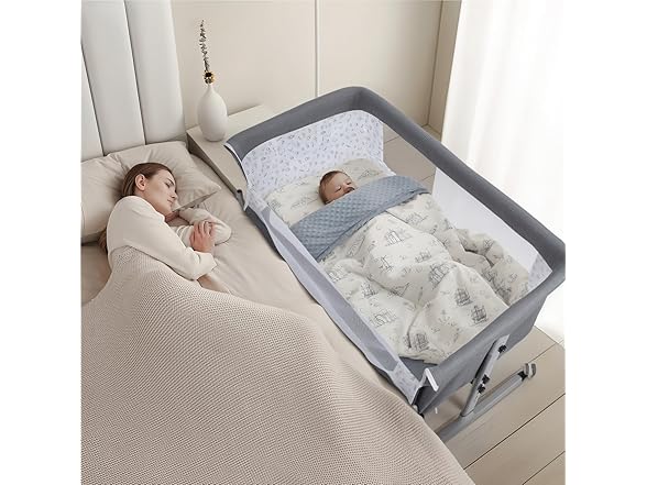 2-in-1 Baby Bassinet Bedside Crib