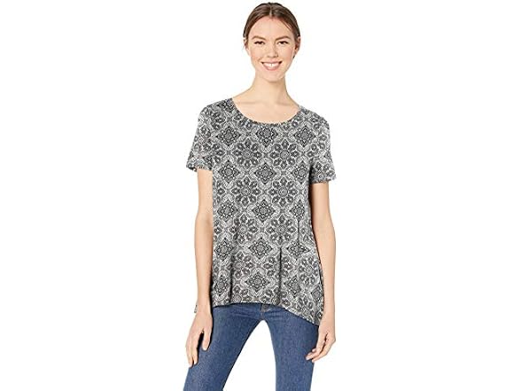 Amazon Essentials Women Relaxed-Fit V-Neck Shirt