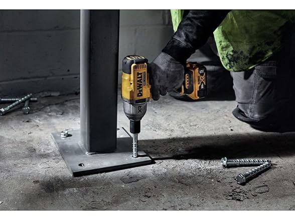DEWALT DCF900B 20V MAX Cordless Impact Wrench