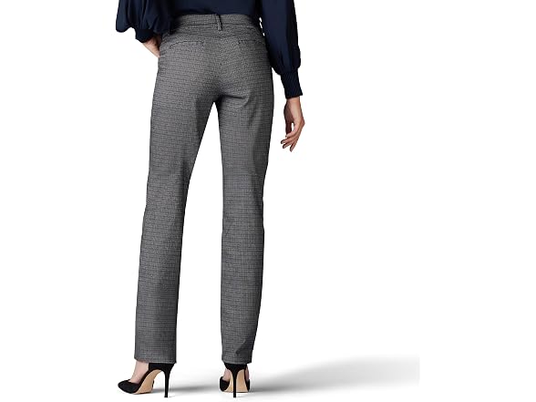 Lee Women (16) Wrinkle Free Relaxed Straight Pant