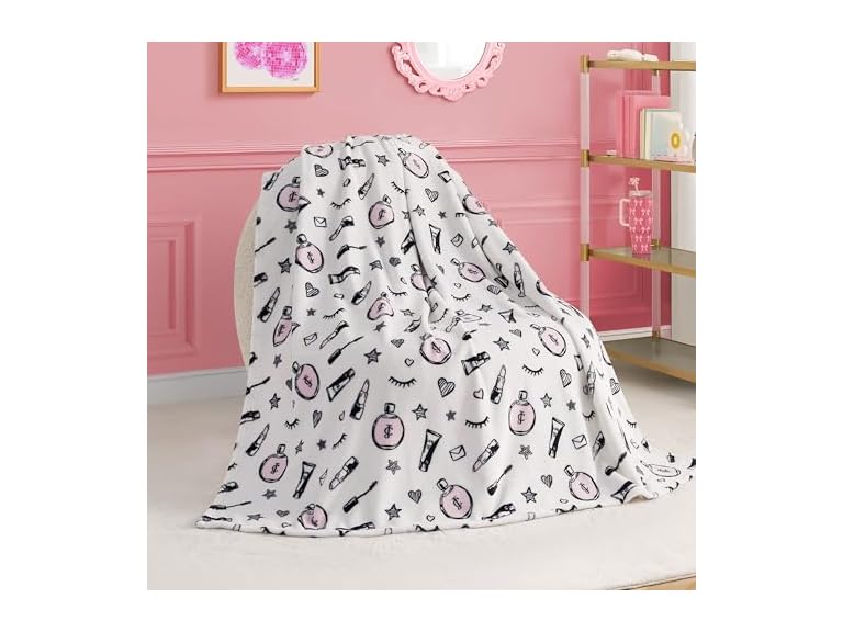 Juicy Couture Kids 50 x 70 Plush Throw