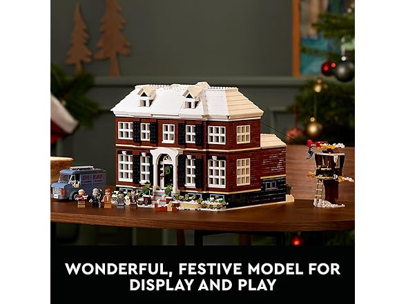 LEGO Home Alone McCallisters’ House