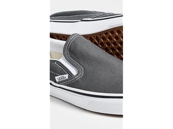 Vans Men U Classic Slip Sneakers