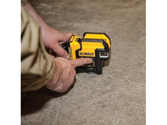 DEWALT DW0822LG 12V MAX Laser Level, Cross Line