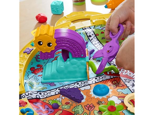 Play-Doh Fold & Go Playmat Starter Set