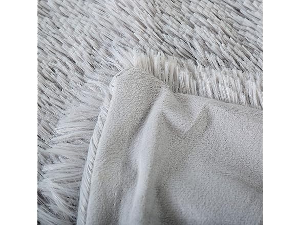 Reafort 60"x70" Luxury Shaggy Fur Throw