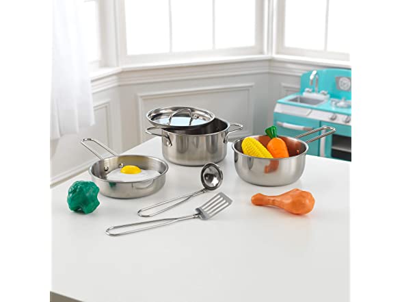 KidKraft Deluxe Cookware Set with Food