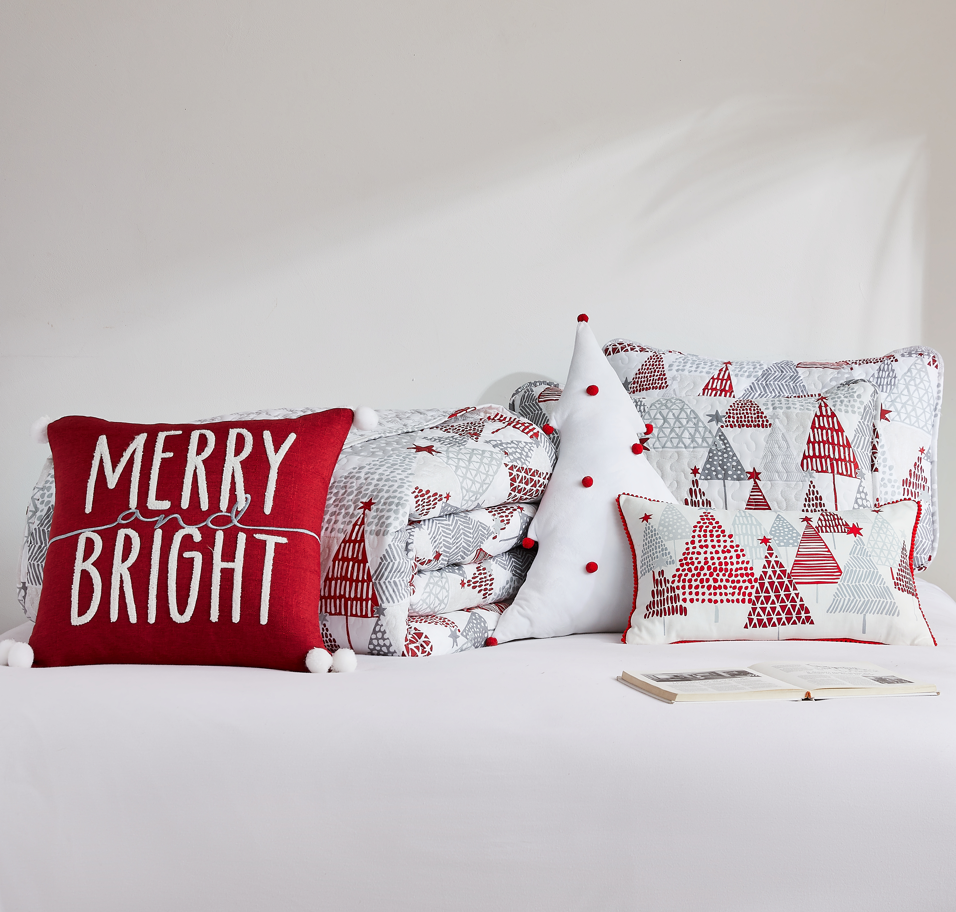 Southshore 6pc Christmas Quilt Set - Gallery 23