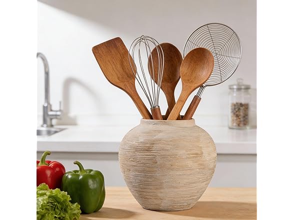 MoCuishle large round ceramic vase