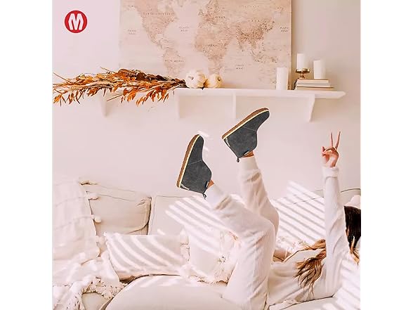 Minnetonka Women's Tucson Suede Booties