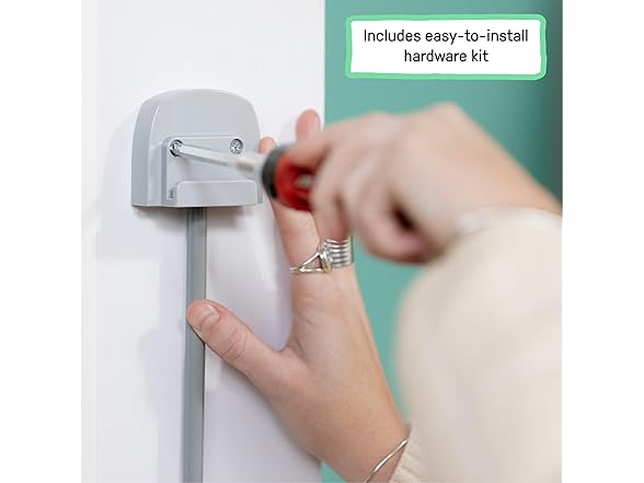 The Thruway 52W Series Retractable Gate