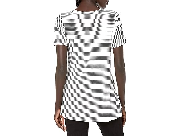Amazon Essentials Women Relaxed-Fit T-shirt