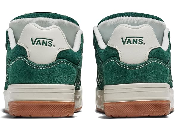 Vans Unisex Upland Shoe - '90s Retro Chunky