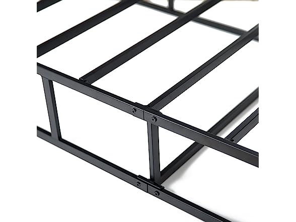 ZINUS 9 Inch Metal Mattress Foundation