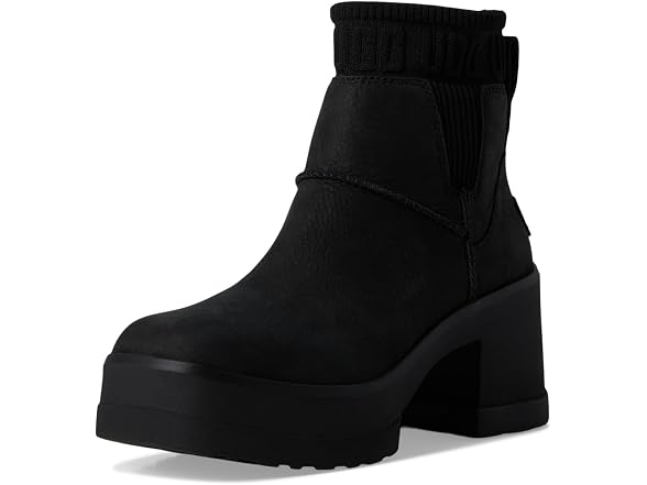 UGG Women's Moxy Chelsea Boot, Black, 5.