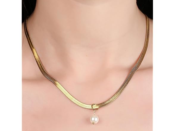 ADORANCE Gold Pearl Necklace