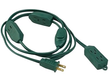 $4.99 Woods 12ft Extension Cord, Green dealfomo