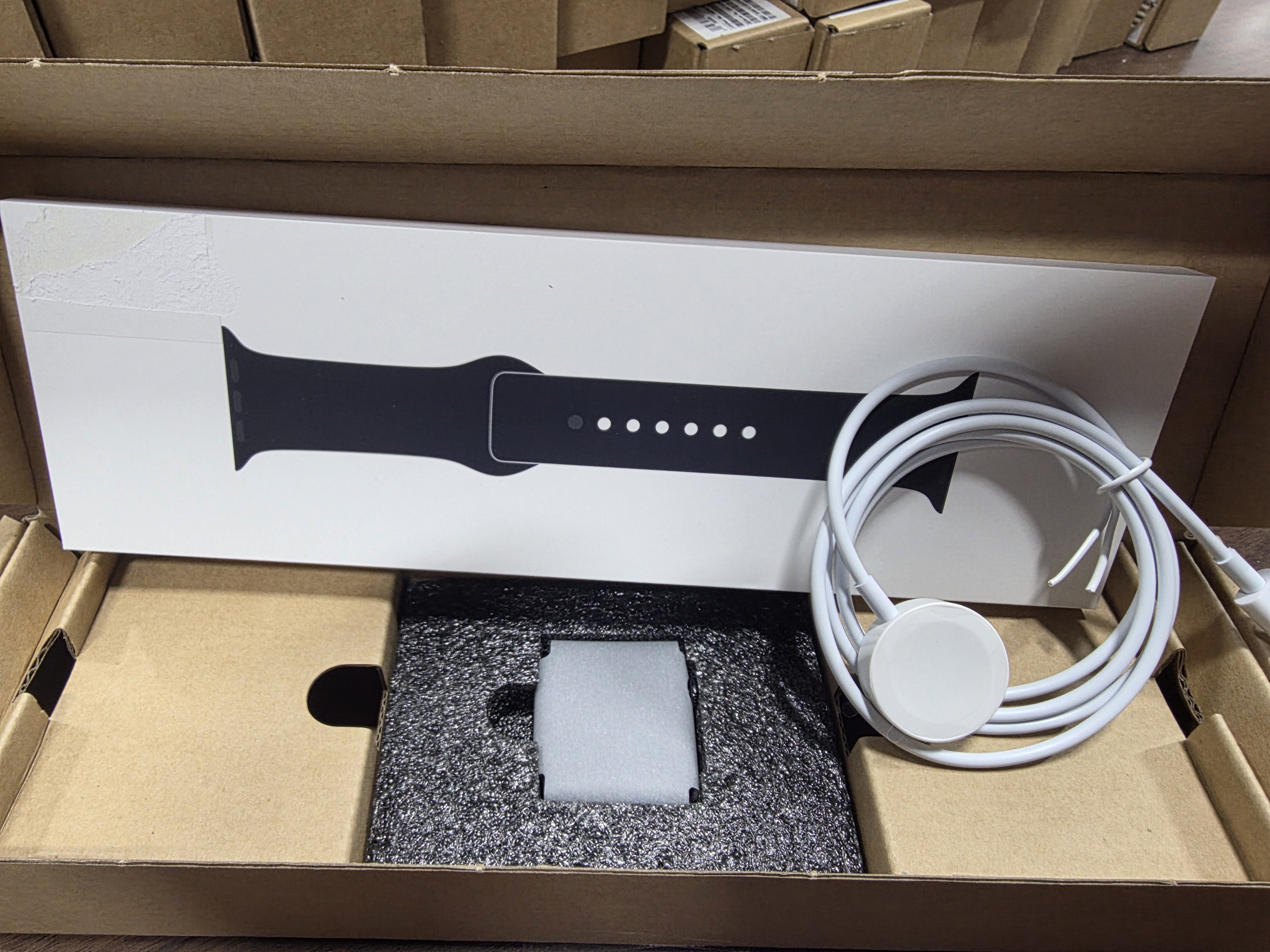 (NEW) Apple Watch Series 10 [GPS + Cellular] Smartwatch (Brown Box) - Gallery 11
