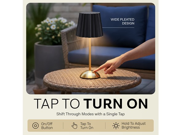 Solar Wide Pleated Lamp