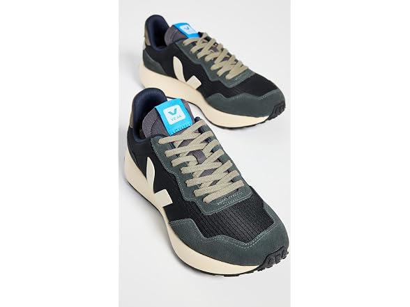 Veja Men's Paulistana Sneakers, Black Pi