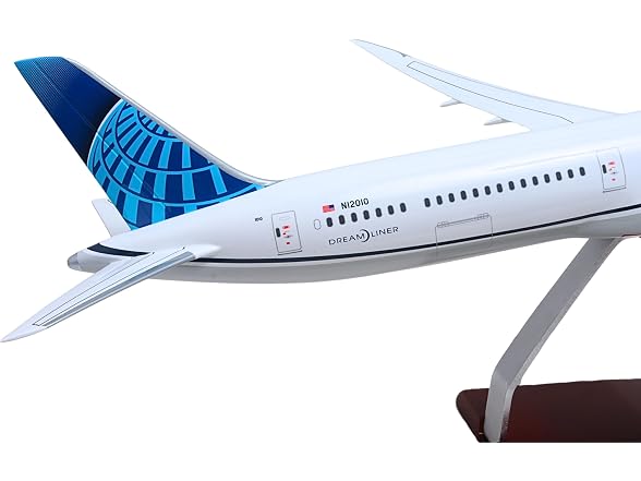 SkyMarks Elite United 787-10 1/100 Scale Model Airplane