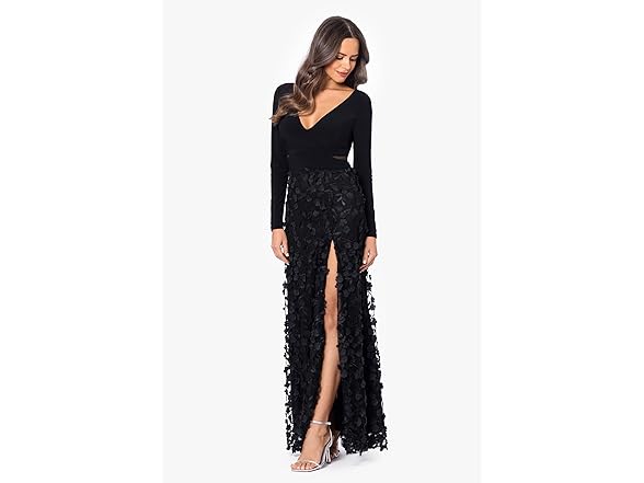 Xscape Women's Long Sleeve V-Neck Gown