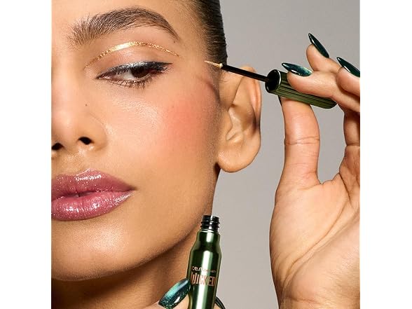 r.e.m. beauty Wicked Emerald City Eyeliner Set